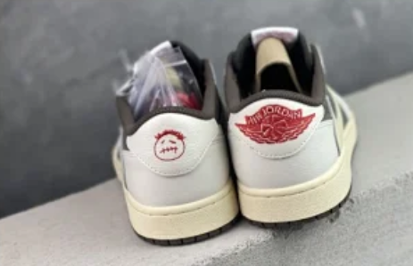 Jordan x Travis Scott Air Jordan 1 Low OG "Reverse Mocha" sneakers