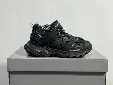 Balenciaga track